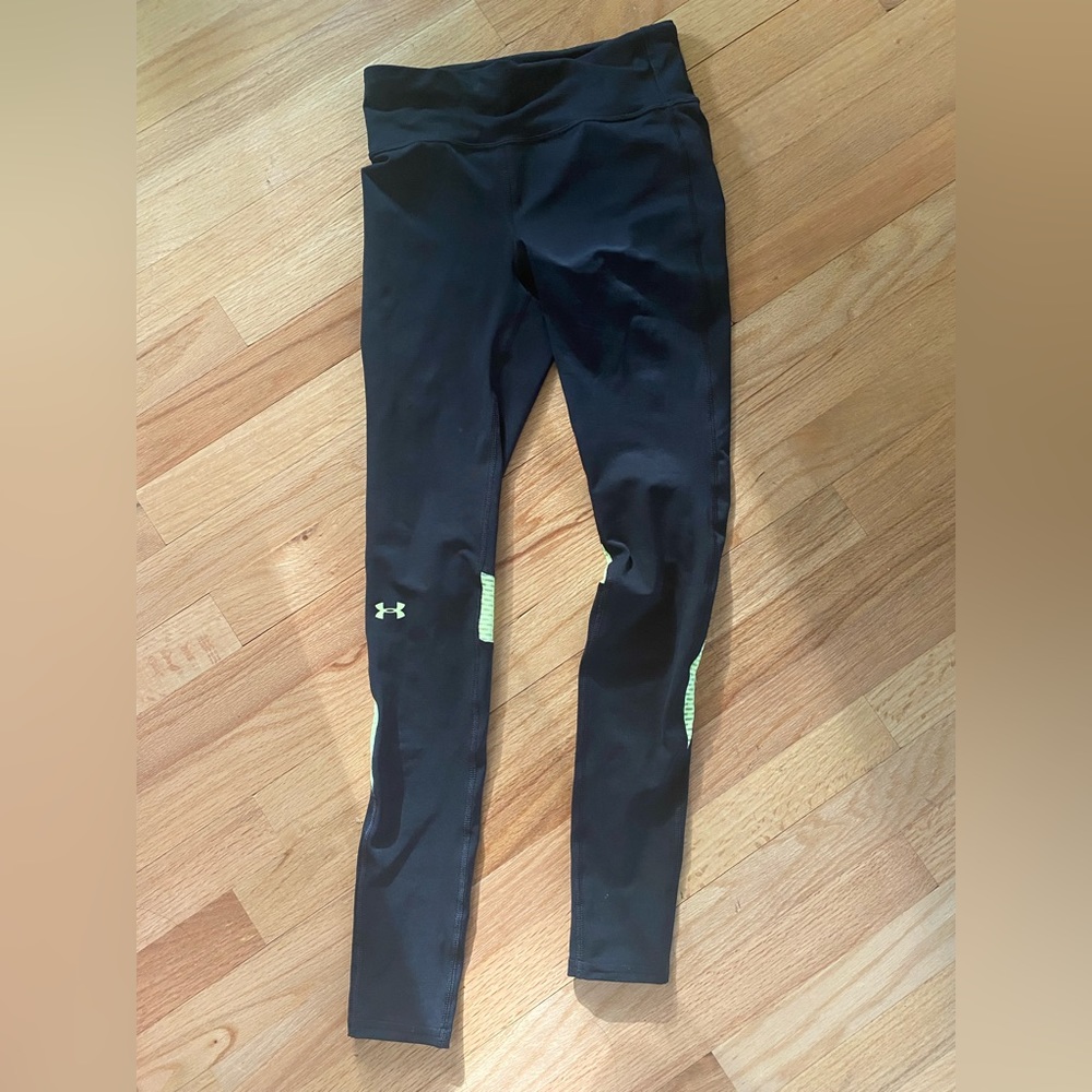 Like new Under Armour athletic leggings